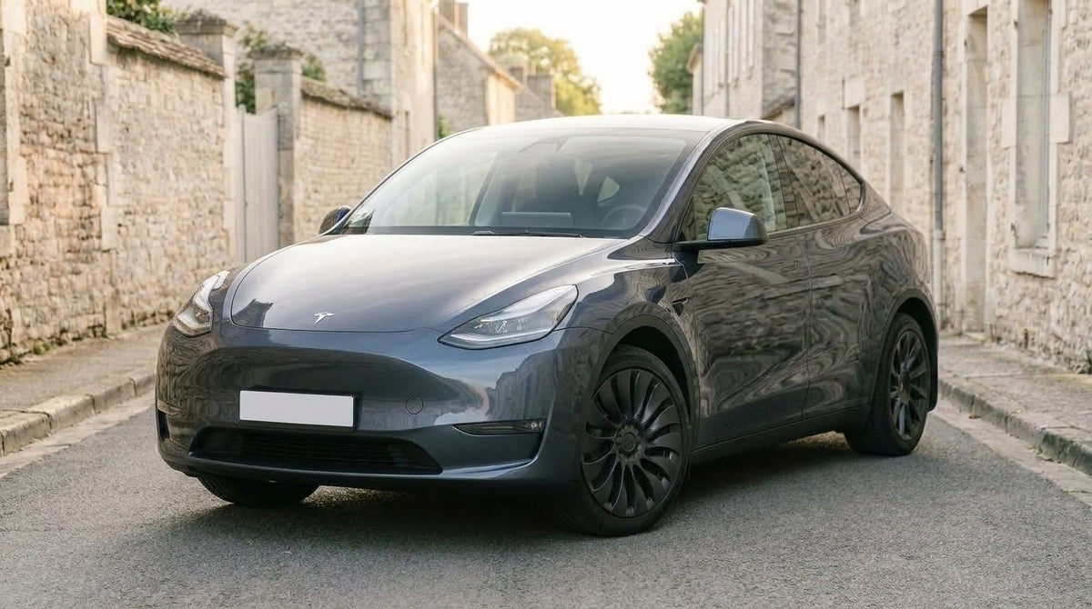Tesla Model Y équipée d'accessoires Tesline, zone capot depart
